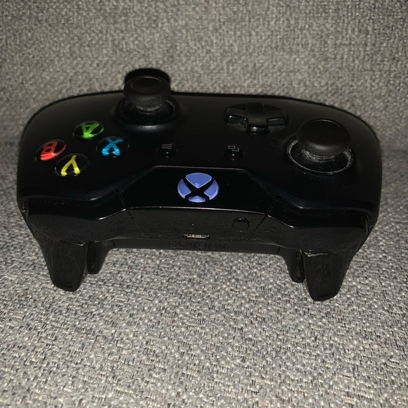 BASICALLY NEW - USED ONCE Black Xbox 1 Controller - Picture 3 of 5